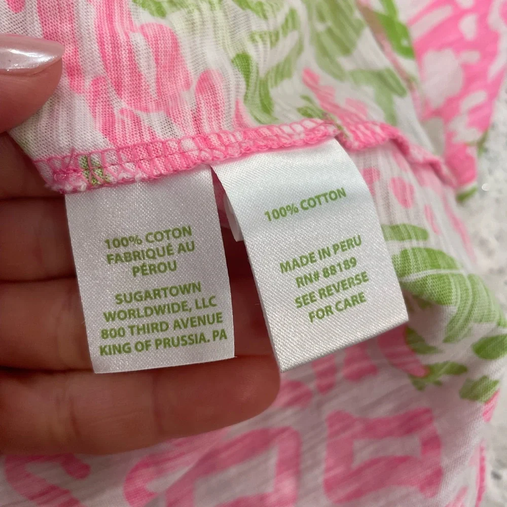 Lilly Pulitzer lightweight V neck Tee - Picture 8 of 8